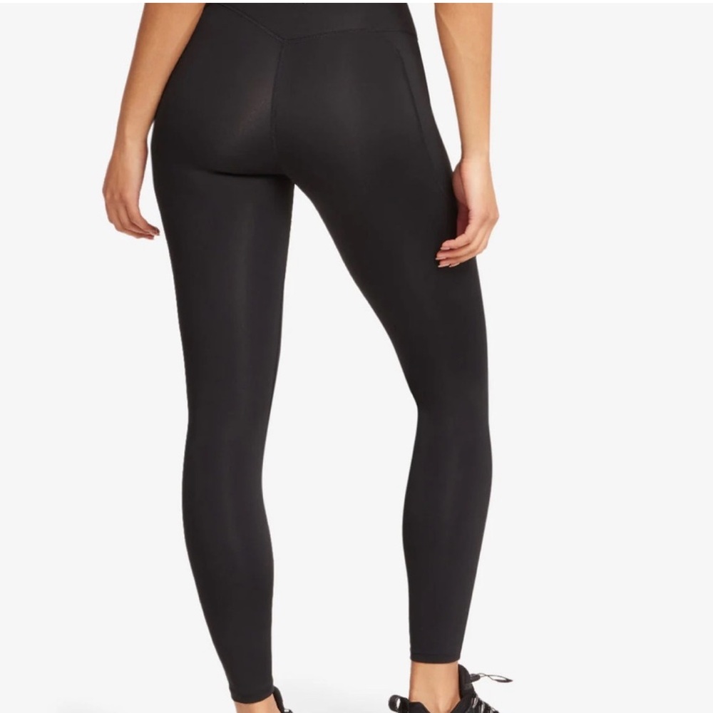 CSB Activeluxe Sculpt Pocket Legging in Black. Women's Large - Picture 3 of 8